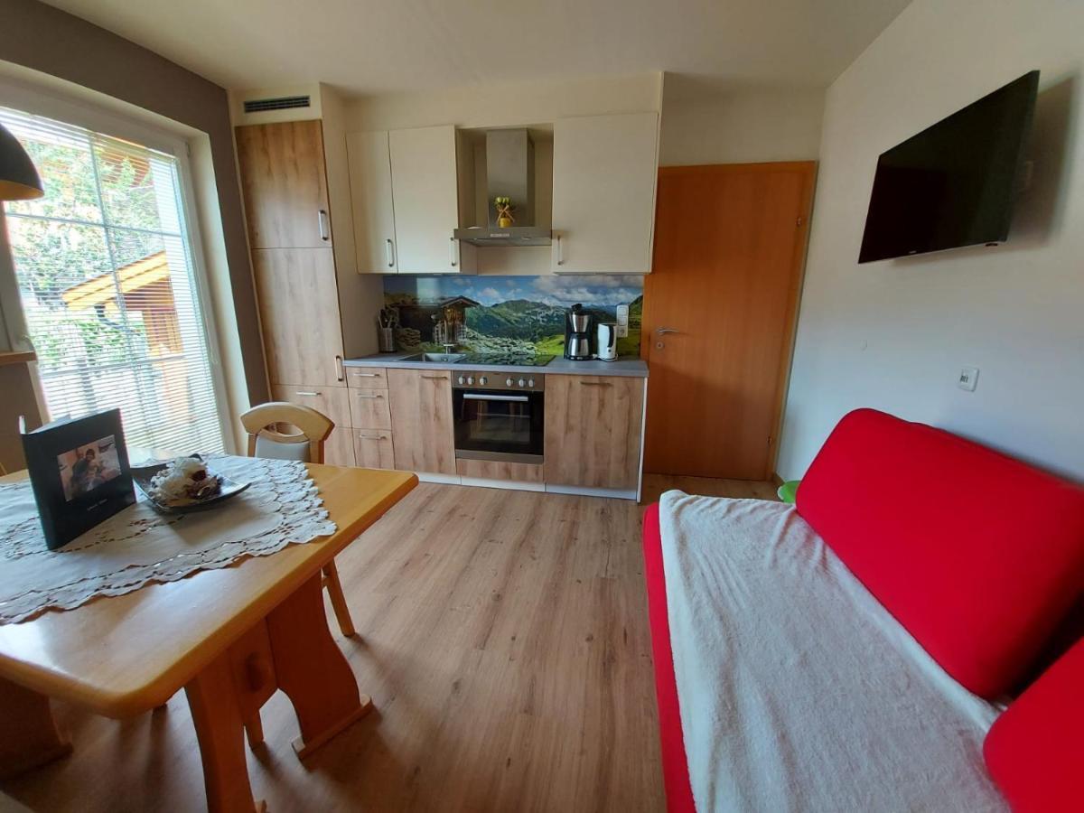 Appartement Alexandra Neukirchen am Grossvenediger Luaran gambar