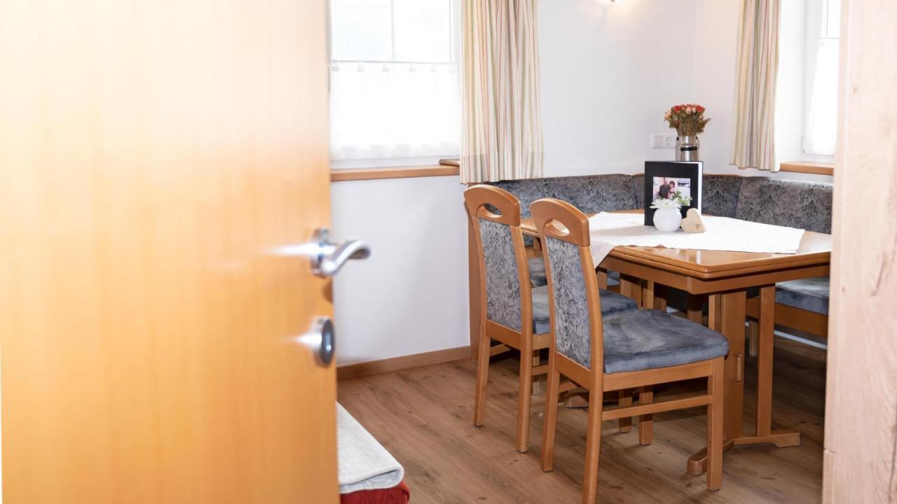 Appartement Alexandra Neukirchen am Grossvenediger Luaran gambar
