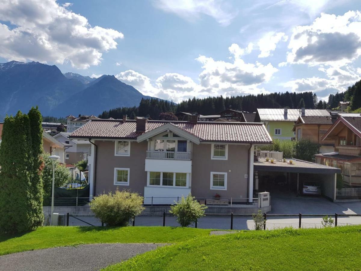 Appartement Alexandra Neukirchen am Grossvenediger Luaran gambar