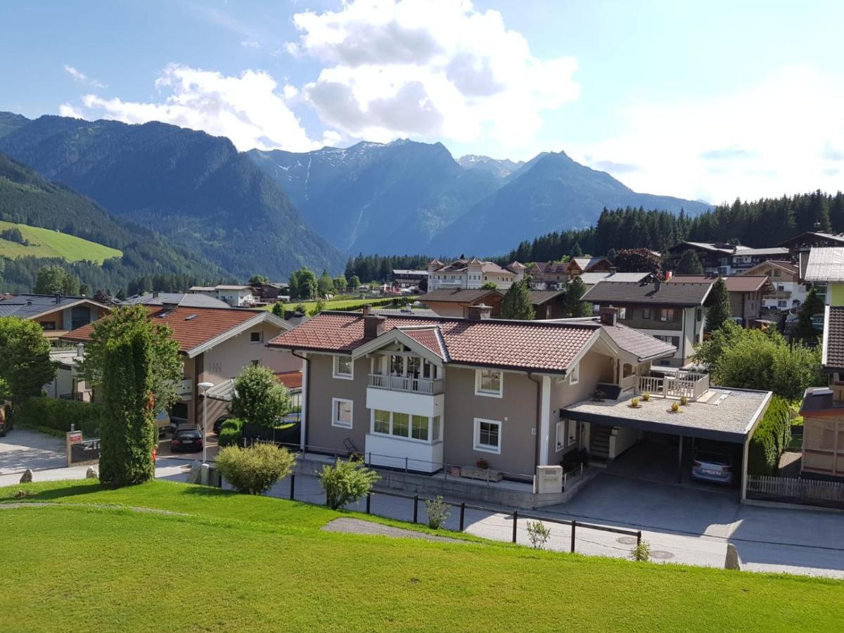 Appartement Alexandra Neukirchen am Grossvenediger Luaran gambar